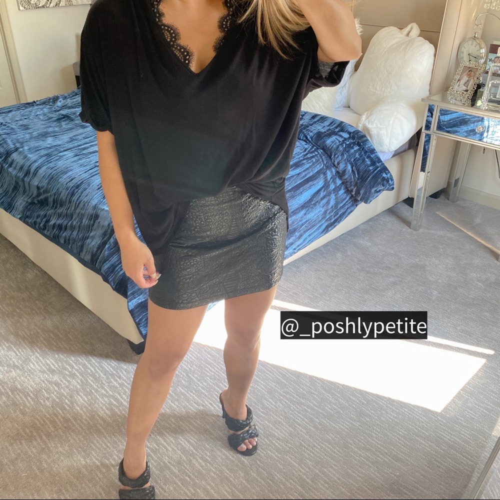 Bebe quilted faux leather mini skirt - Picture 7 of 9